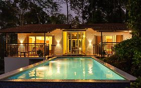 Tealawn Pool Villa, Munnar